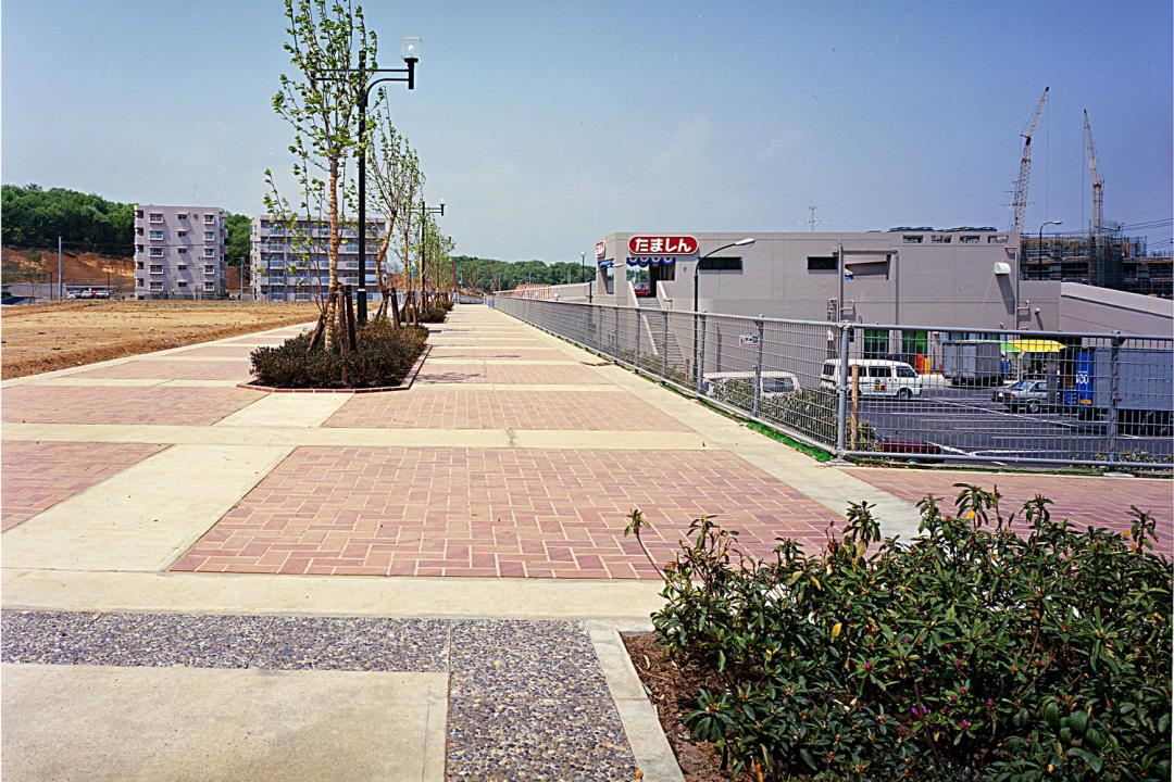 宇津木台地区　歩行者専用道路工事